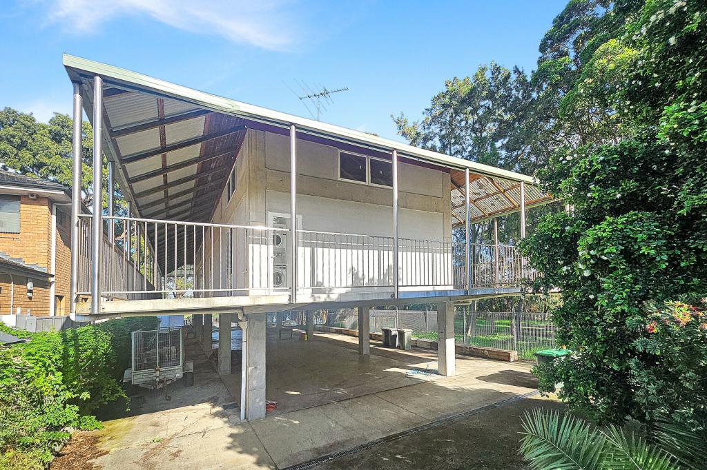 194 Henry Lawson Dr, Georges Hall, NSW 2198