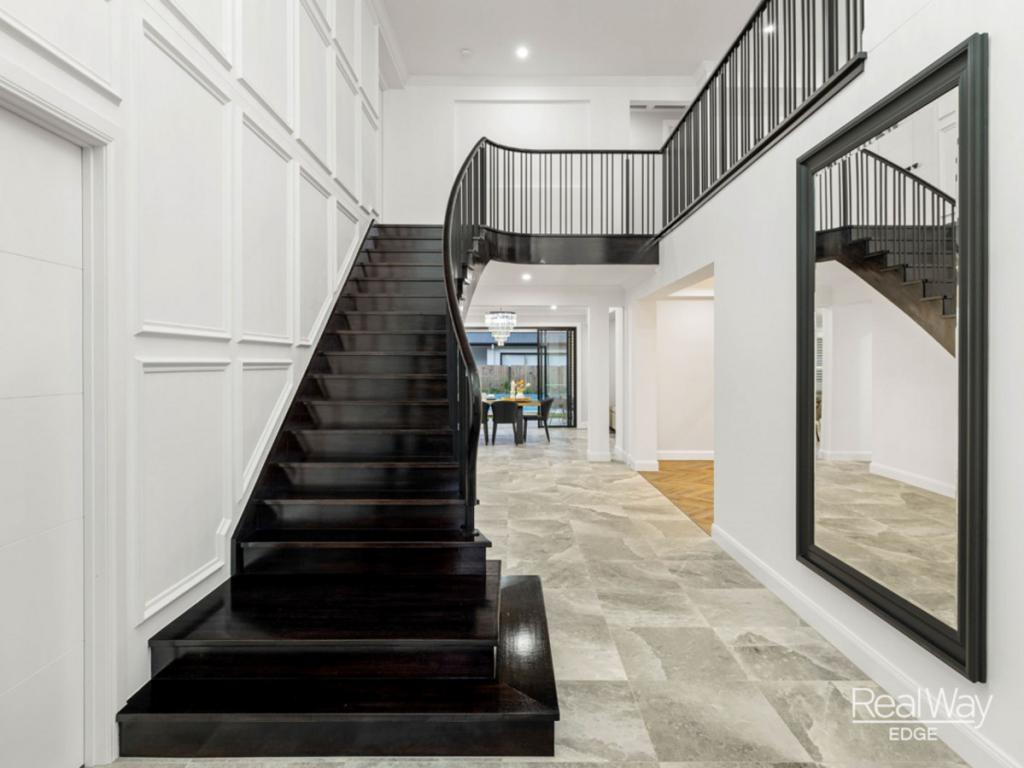 5 MACKINAC CT, SPRING MOUNTAIN, QLD 4300
