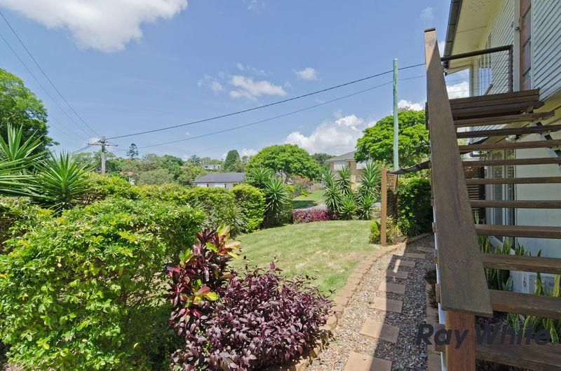 2b Winton St, Stafford Heights, QLD 4053