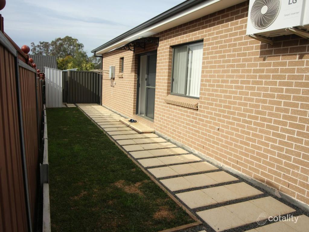 10A RODNEY PL, INGLEBURN, NSW 2565