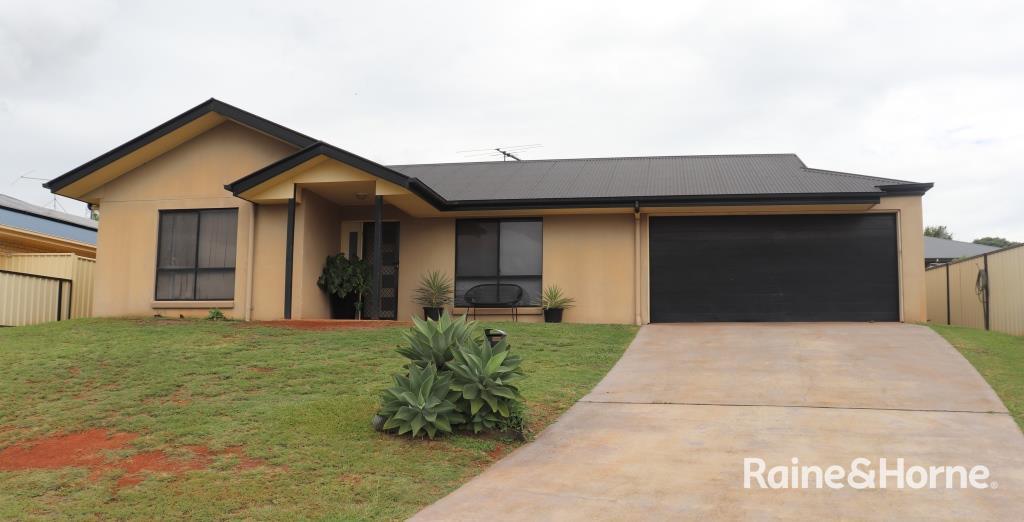 19 Murray Pde, Kingaroy, QLD 4610