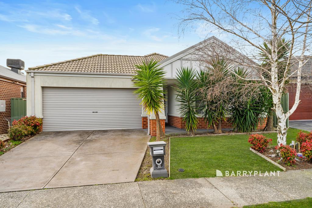 13 STABLE ST, PAKENHAM, VIC 3810