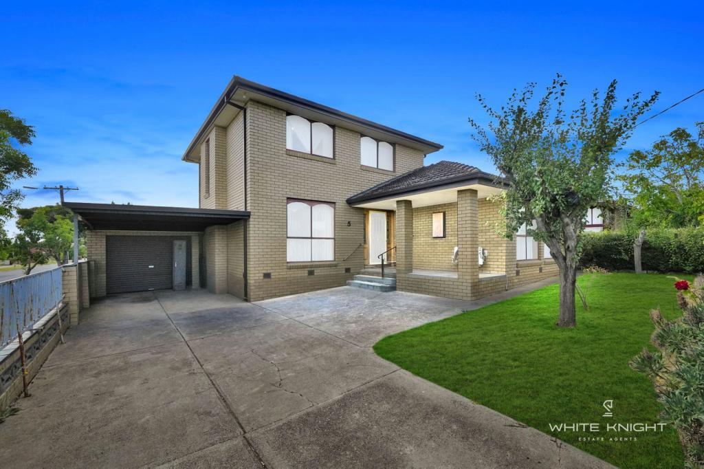 5 Highcombe Cres, St Albans, VIC 3021