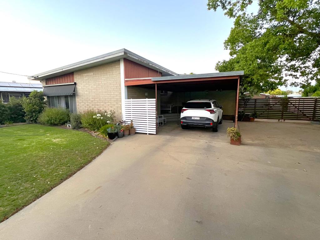 232 WARING ST, DENILIQUIN, NSW 2710