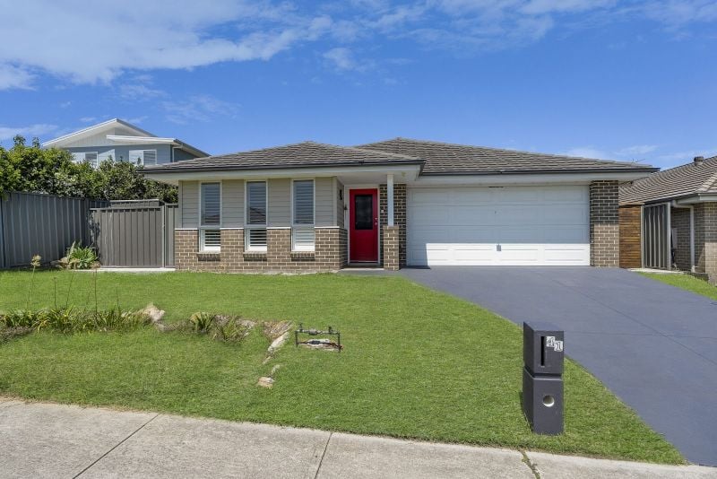 41 VOYAGER ST, WADALBA, NSW 2259