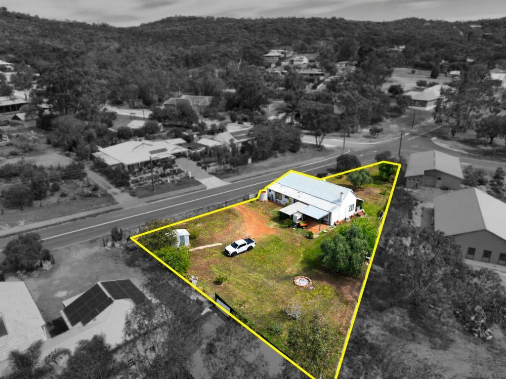 8 Fiennes St, Toodyay, WA 6566