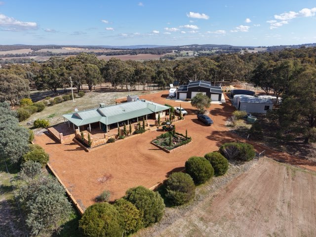 148 Jilyading Dr, Katrine, WA 6566