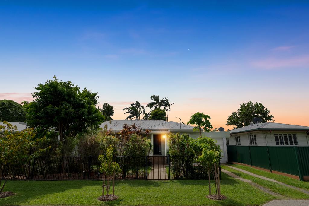 4 Barlow St, Manunda, QLD 4870
