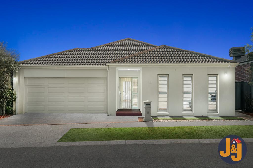 11 FLANNERY ST, CRAIGIEBURN, VIC 3064