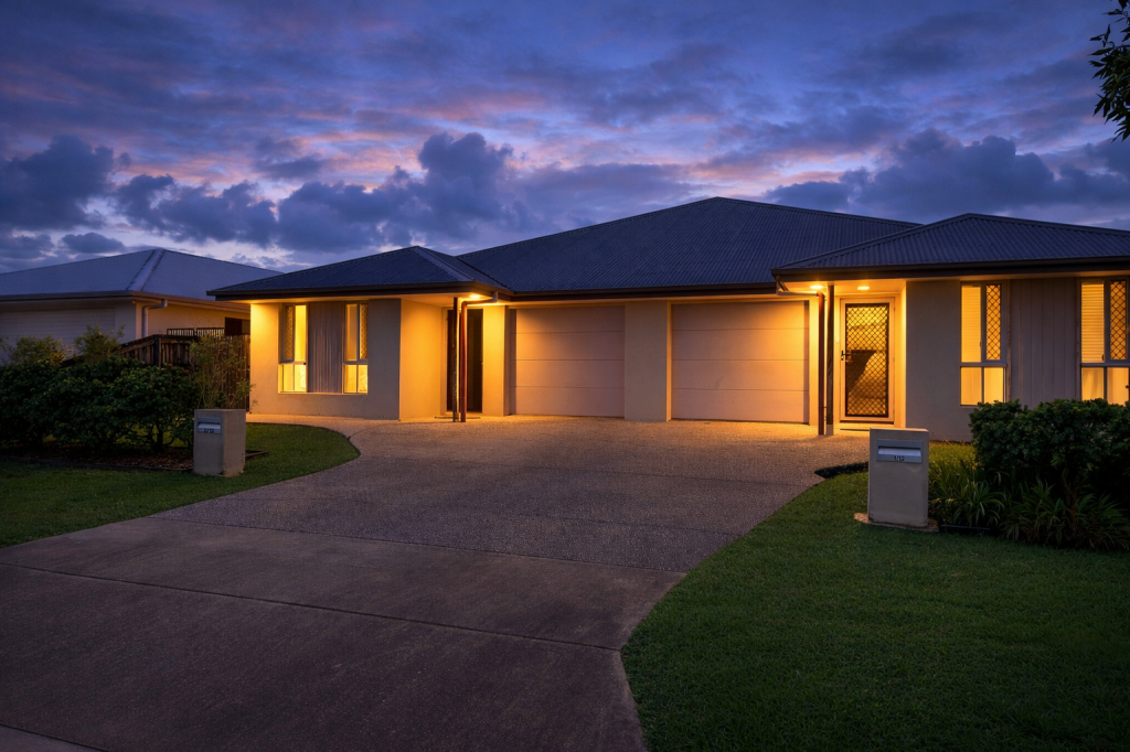 2/12 WISTERIA AVE, BAKERS CREEK, QLD 4740