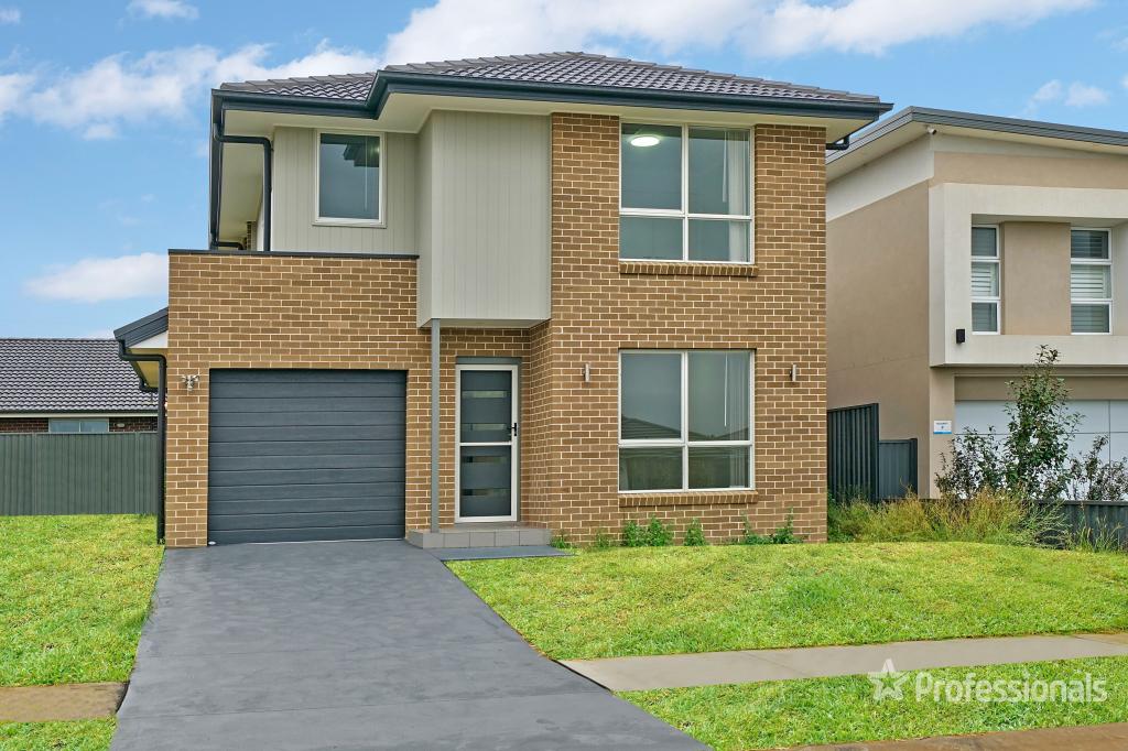 201 Village Cct, Gregory Hills, NSW 2557