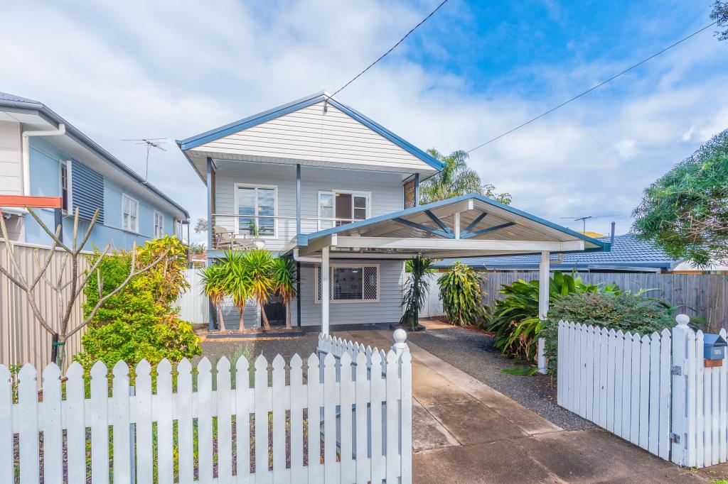 35 Annie St, Woody Point, QLD 4019