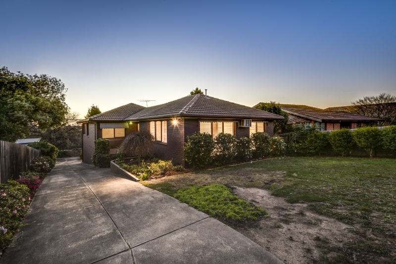8 Berkley Ct, Endeavour Hills, VIC 3802