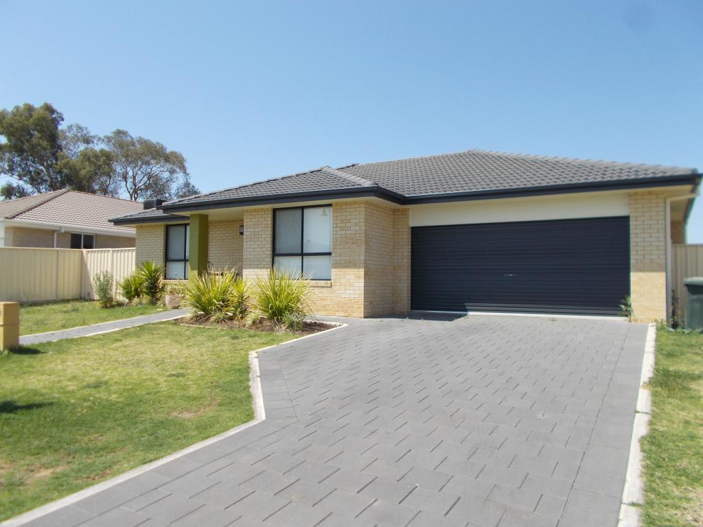 15 TIMGARLEN AVE, DUBBO, NSW 2830