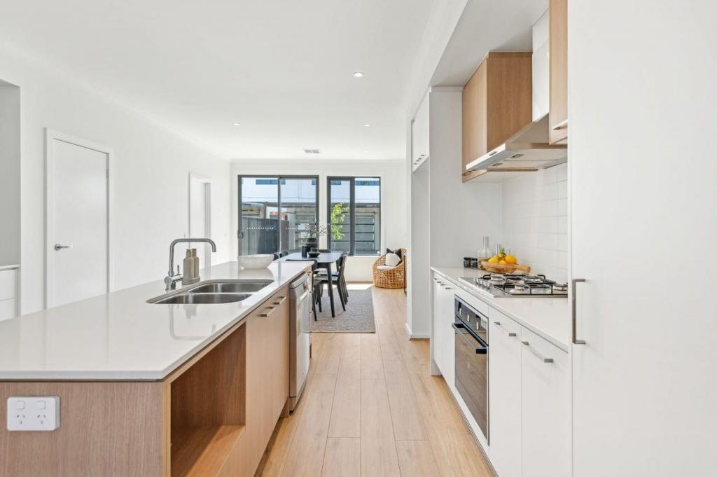 30 Graduation Pde, Taperoo, SA 5017