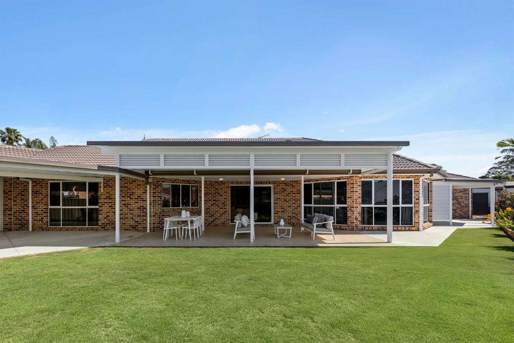 76 OXFORD CRES, BRIDGEMAN DOWNS, QLD 4035