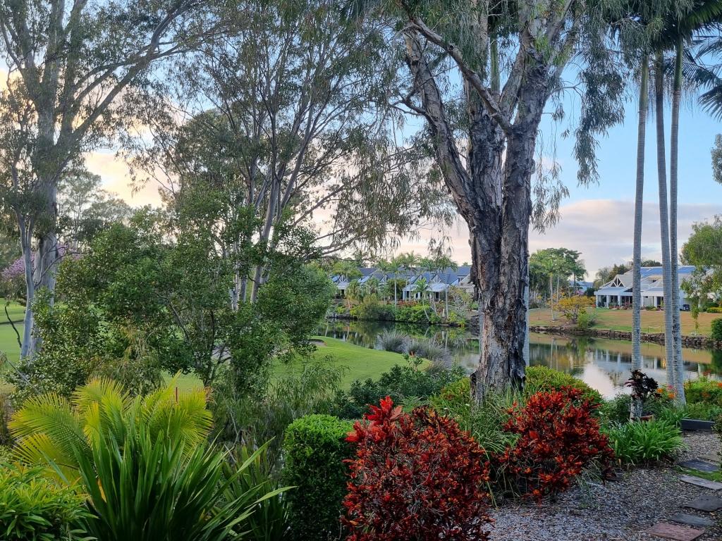 142/125 Santa Cruz Bvd, Clear Island Waters, QLD 4226