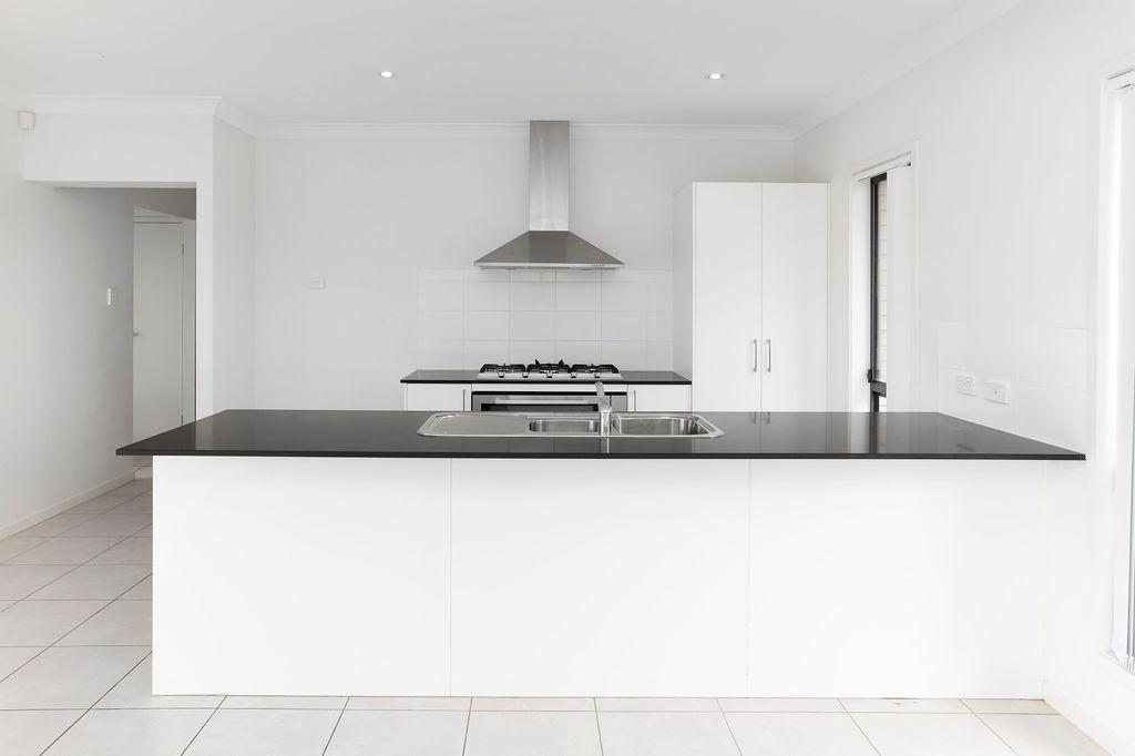 8 Wild Kaiser Rd, Coomera, QLD 4209