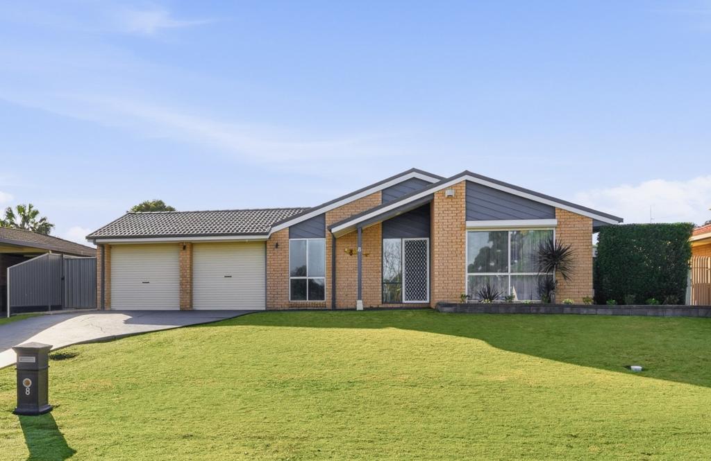8 MCMINN PL, NARELLAN VALE, NSW 2567