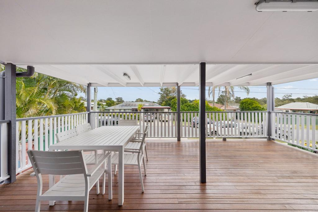 9 Pine St, Hillcrest, QLD 4118