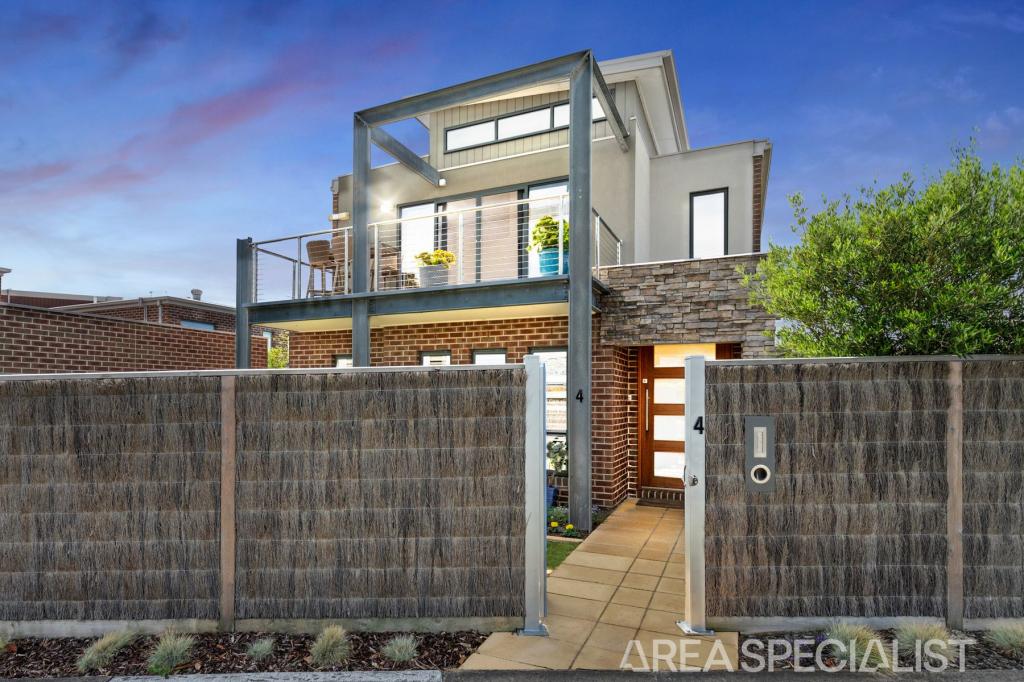 4 BARKLY ST, MORNINGTON, VIC 3931