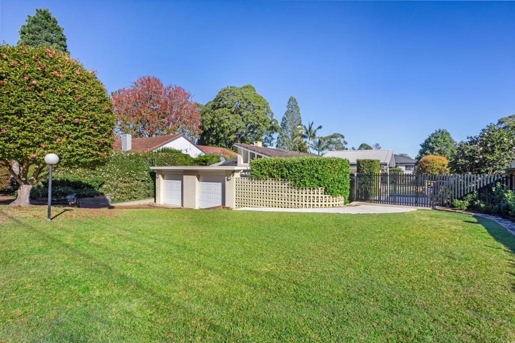 6 Karoom Ave, St Ives, NSW 2075