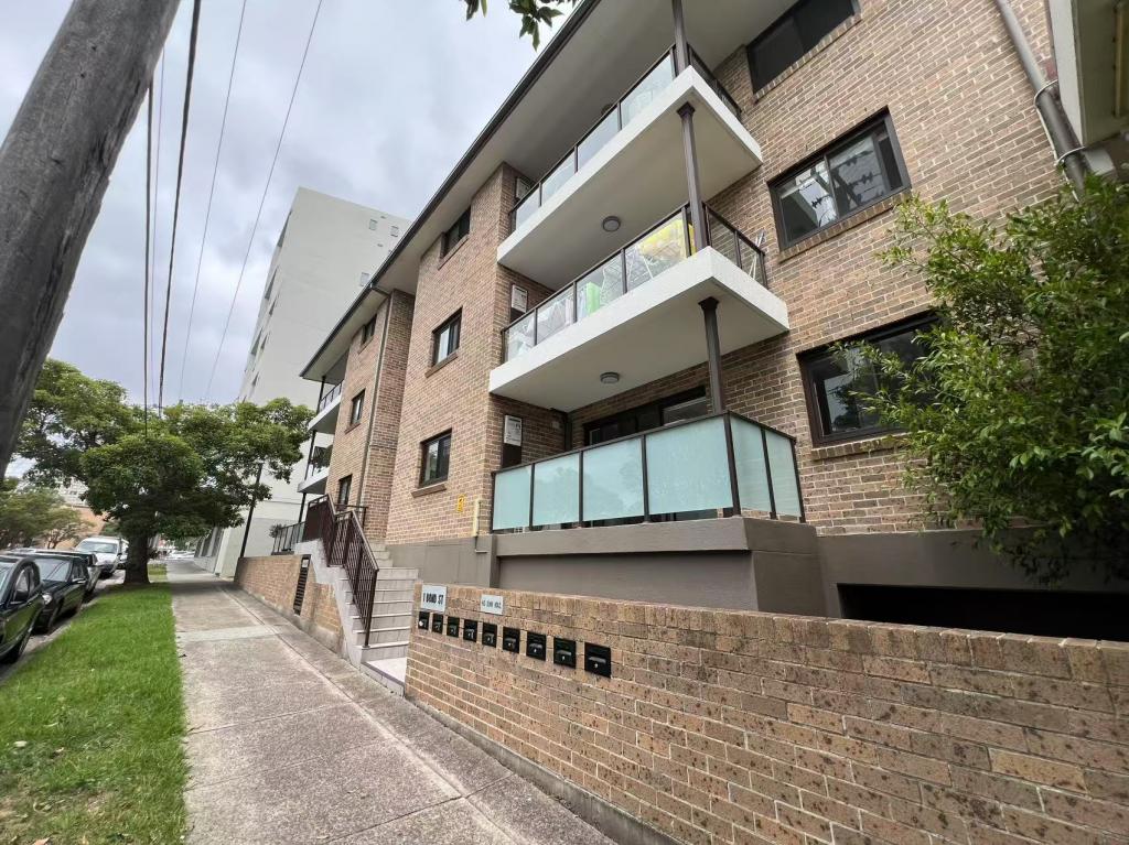 2/1 Bond St, Hurstville, NSW 2220