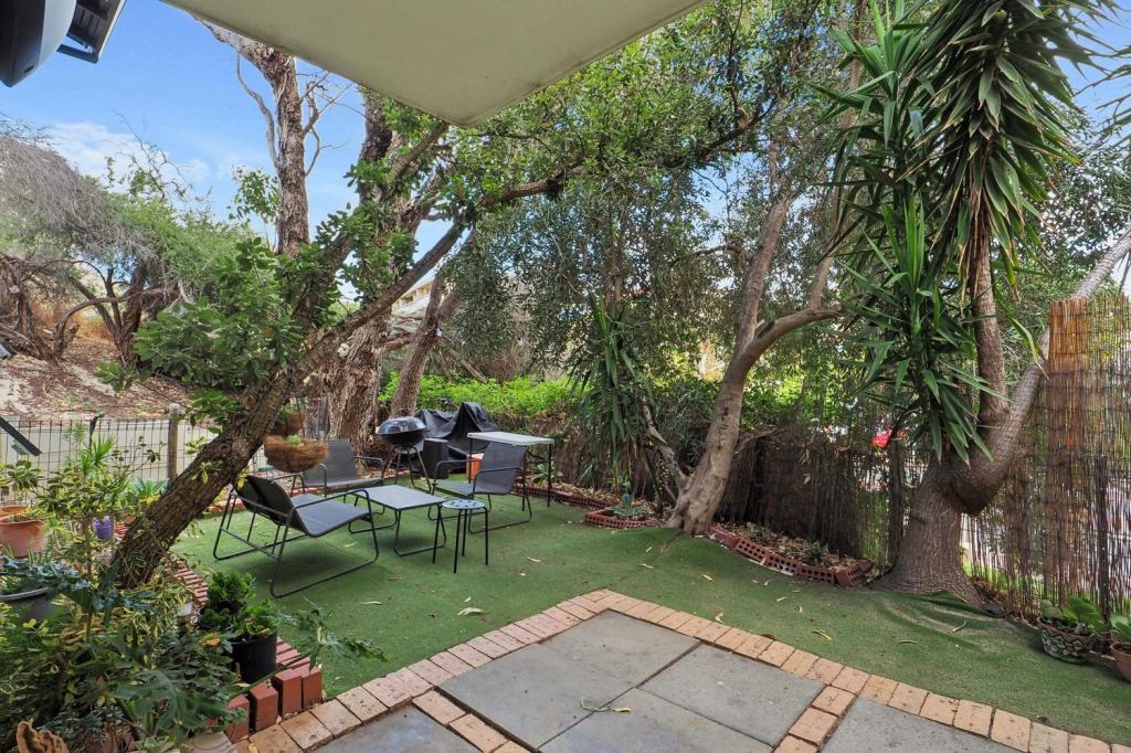 2/9 Pearl Pde, Scarborough, WA 6019