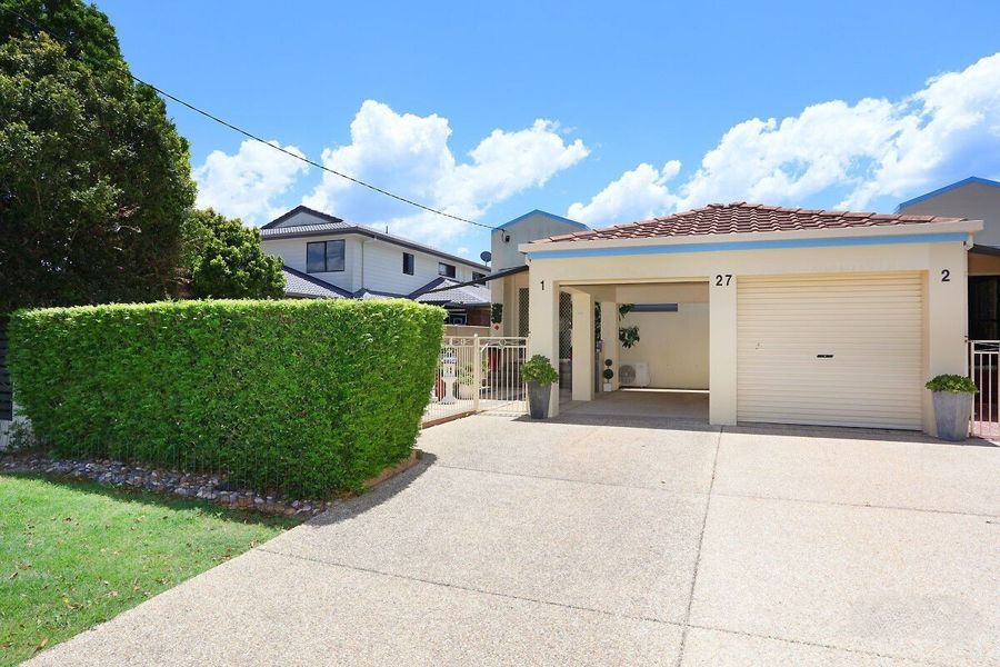 1/27 Eider Ave, Paradise Point, QLD 4216