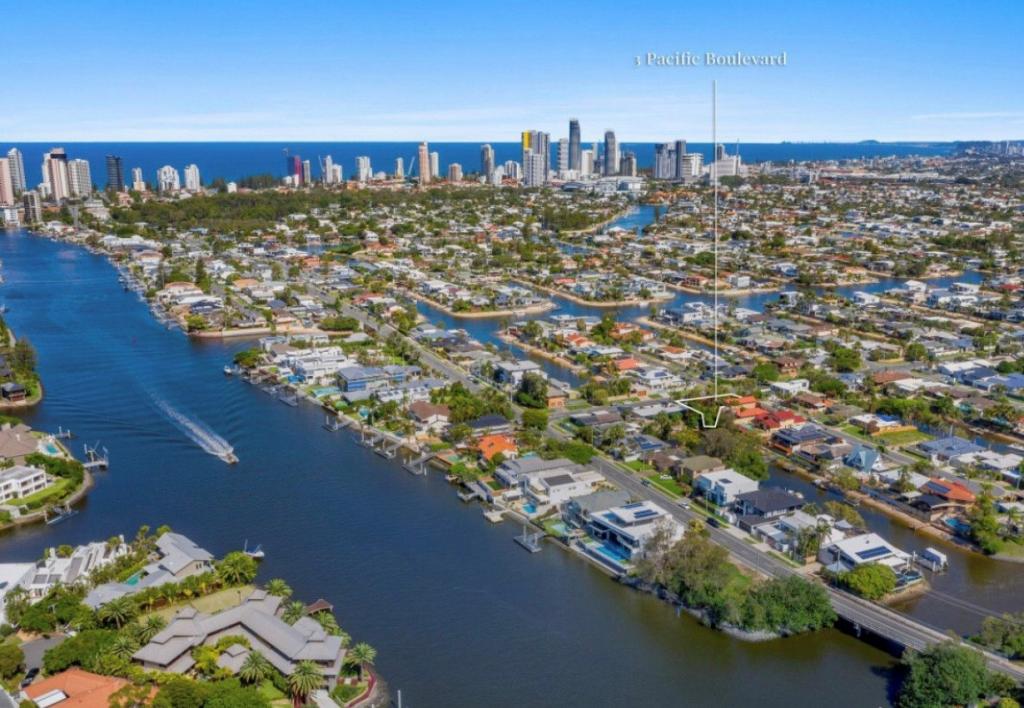 3 Pacific Bvd, Broadbeach Waters, QLD 4218