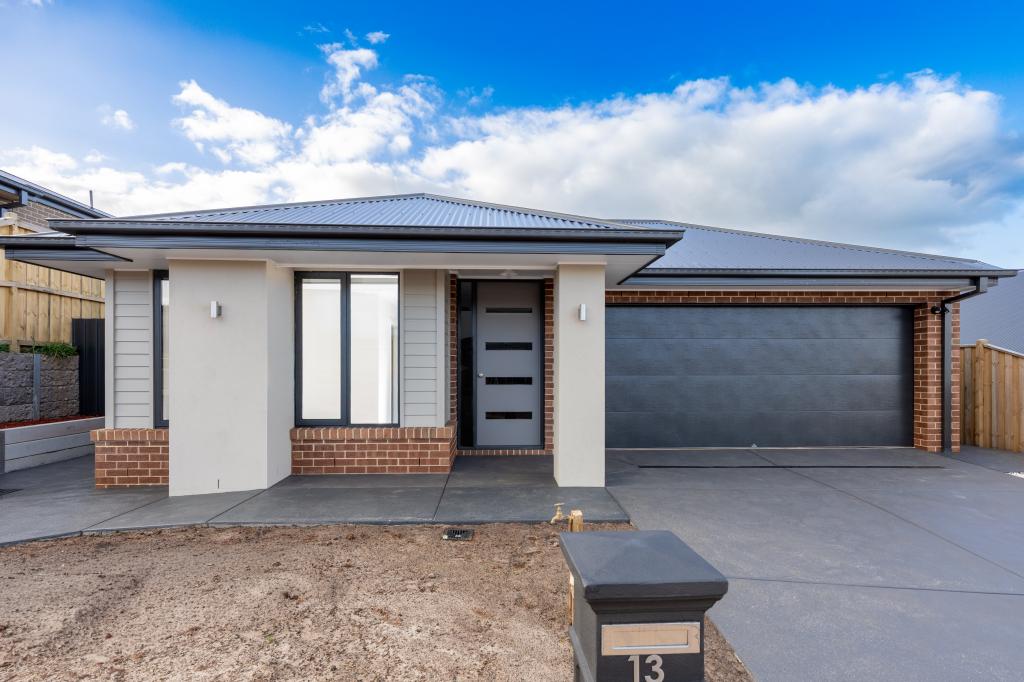 13 Regent Ave, Warragul, VIC 3820