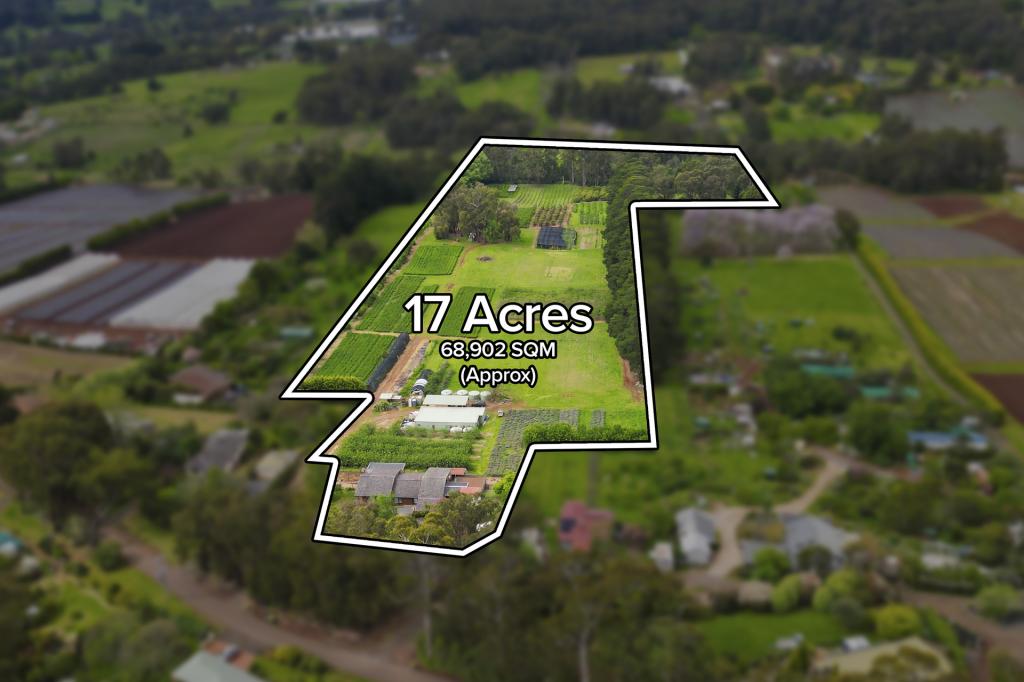 15 HENDERSON HILL RD, SILVAN, VIC 3795