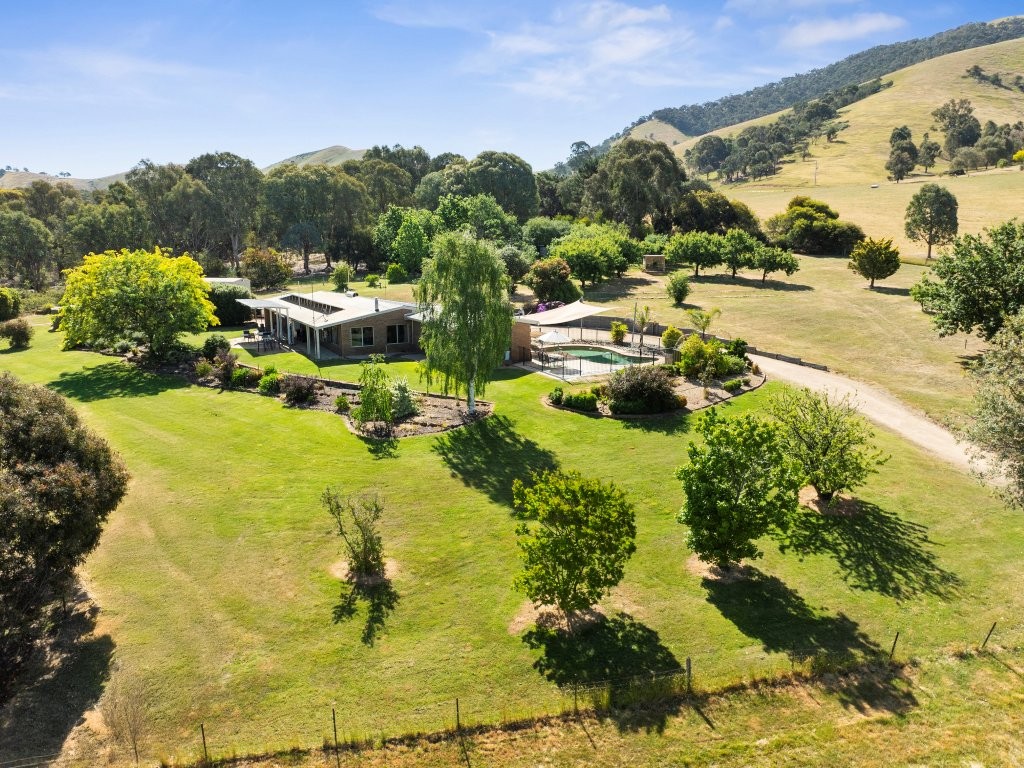 110 Ford Dr, Mansfield, VIC 3722
