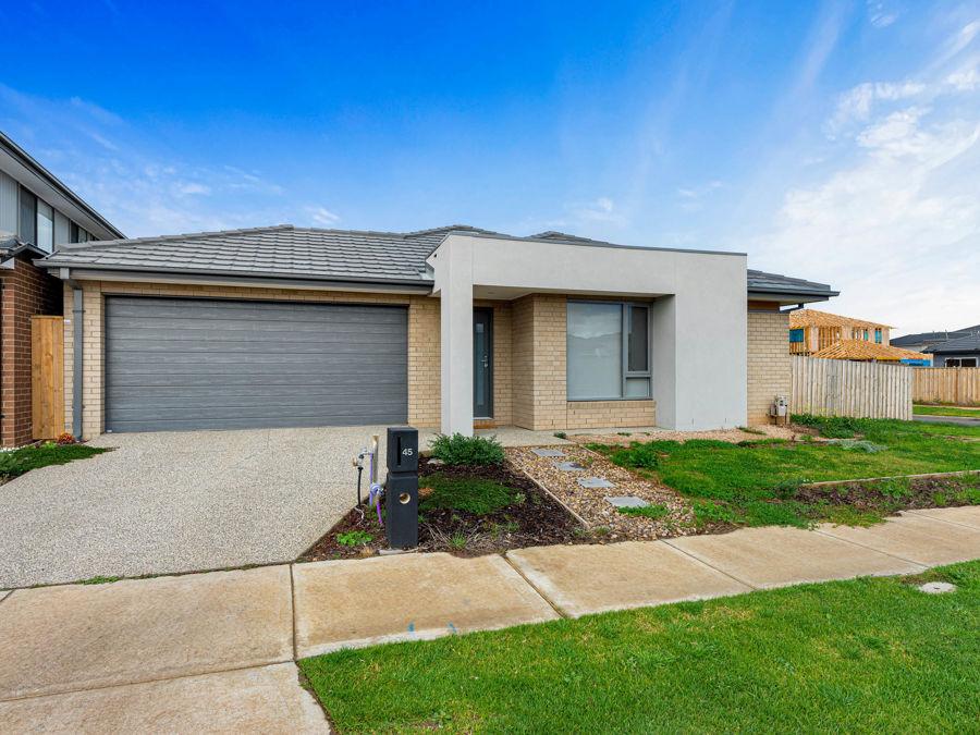 45 Ruthven Way, Mambourin, VIC 3024