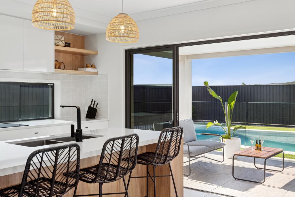 13 Poinciana Ave, Nirimba, QLD 4551