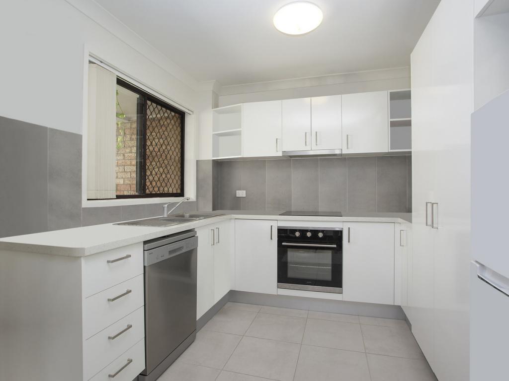 7/10 Mountain View Ave, Miami, QLD 4220