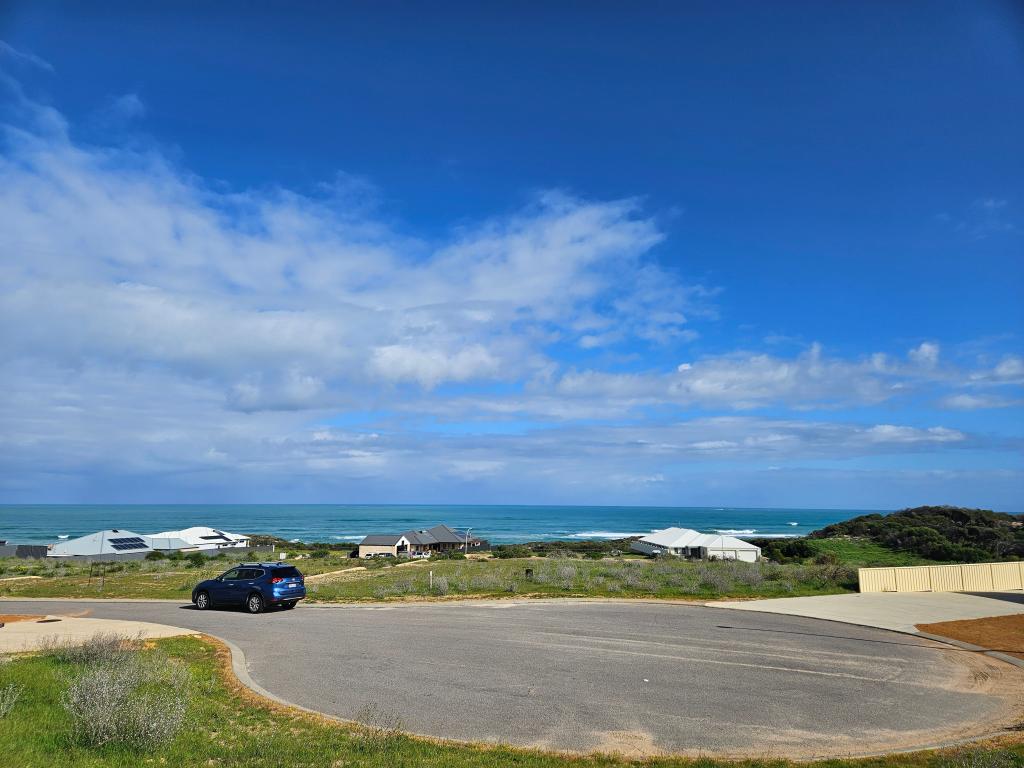 16 Grey Cl, Dongara, WA 6525