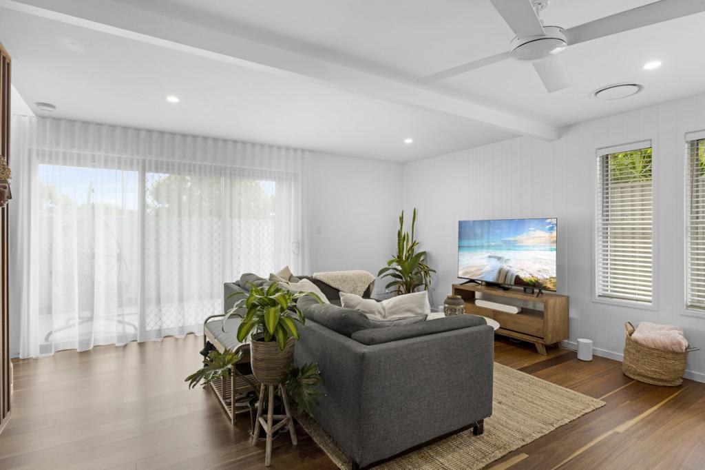 56 Fifth Ave, Palm Beach, QLD 4221