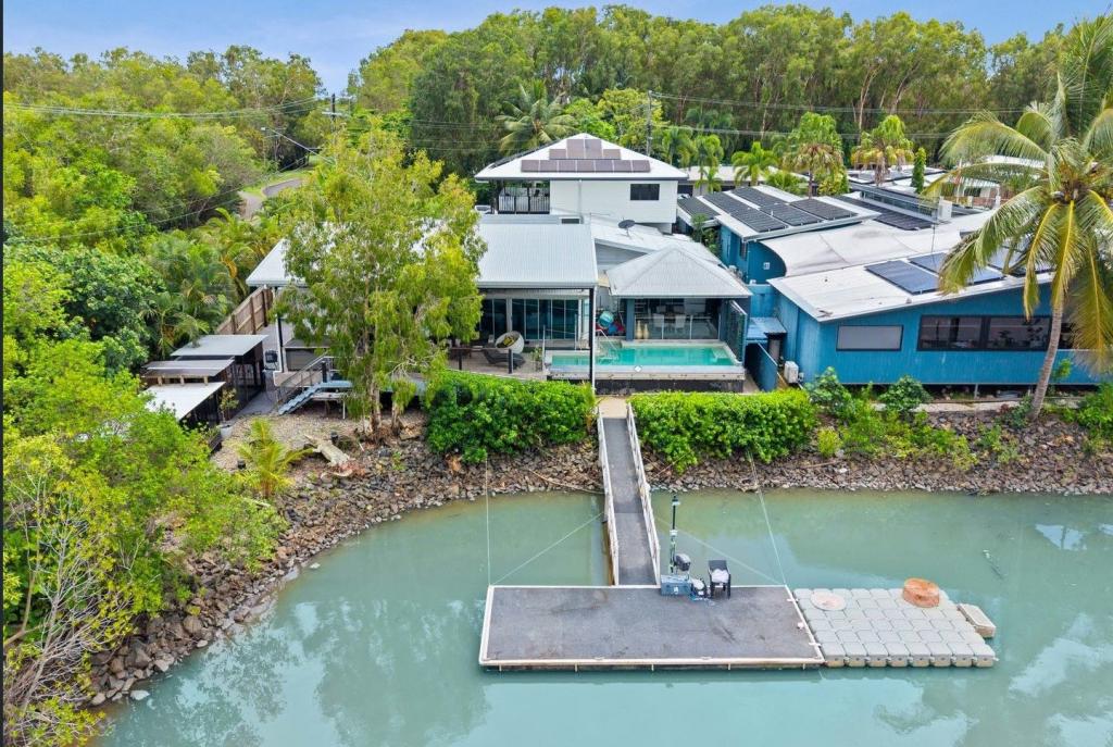 43 Riverside Pde, Trinity Park, QLD 4879