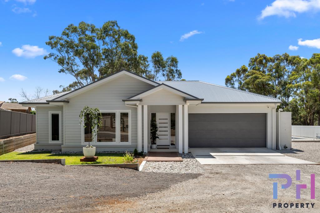 420 Olympic Pde, Maiden Gully, VIC 3551