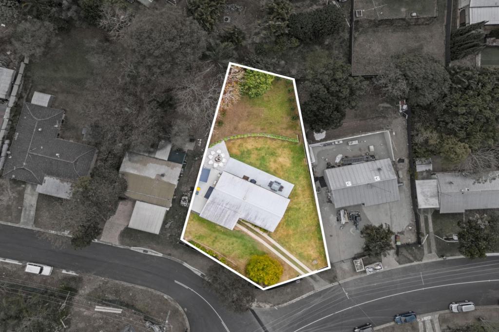 1 BLUFF CT, BEENLEIGH, QLD 4207