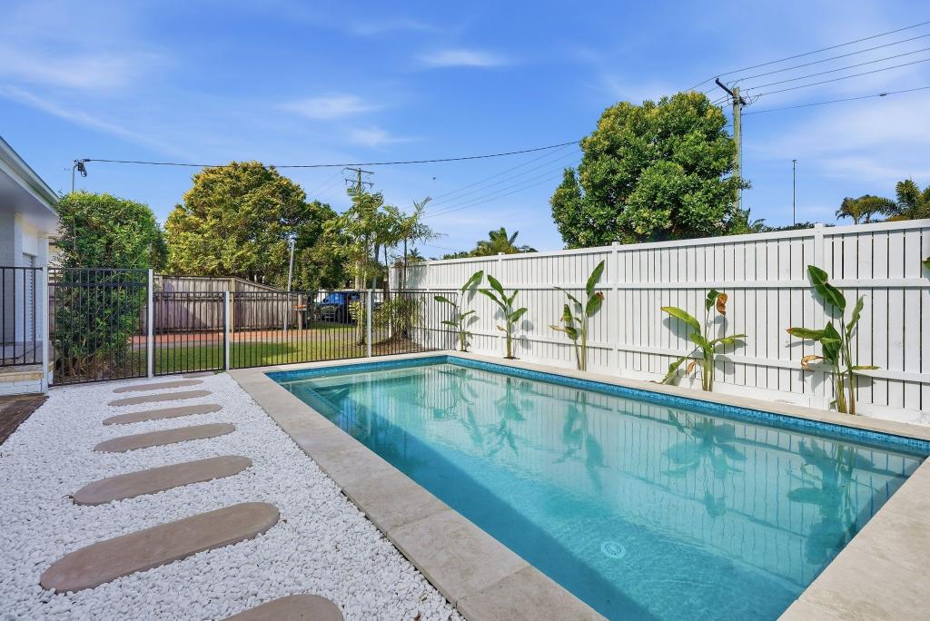 15 Celebes Ave, Palm Beach, QLD 4221