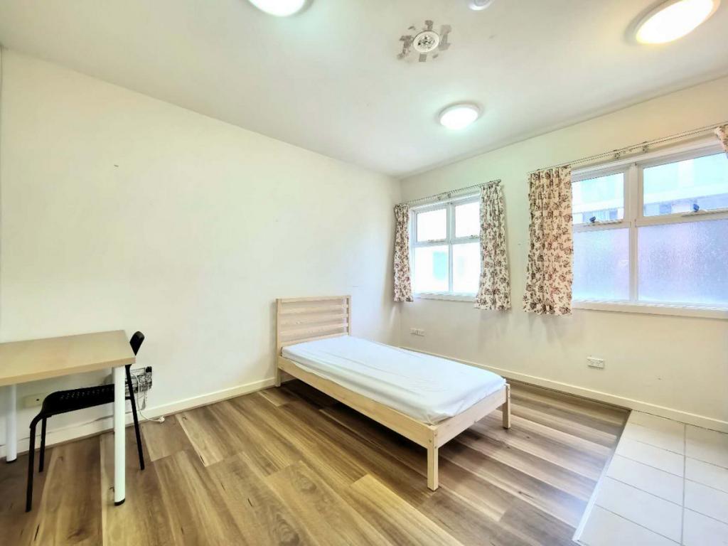 24/117 - 121 Bouverie St, Carlton, VIC 3053