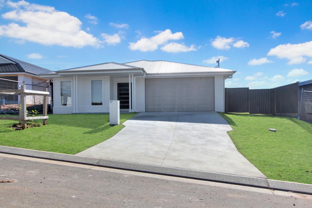17 Staghorn St, Thrumster, NSW 2444