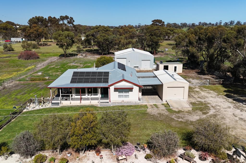 25 Forrest Hill Rd, Katanning, WA 6317