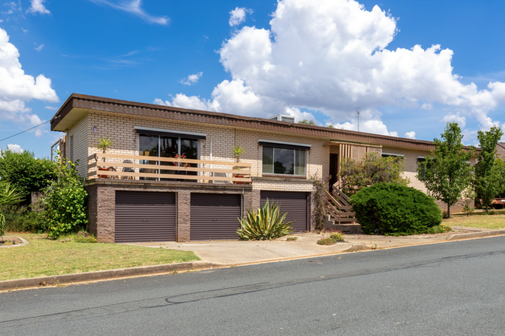 267 Vickers Rd, Lavington, NSW 2641