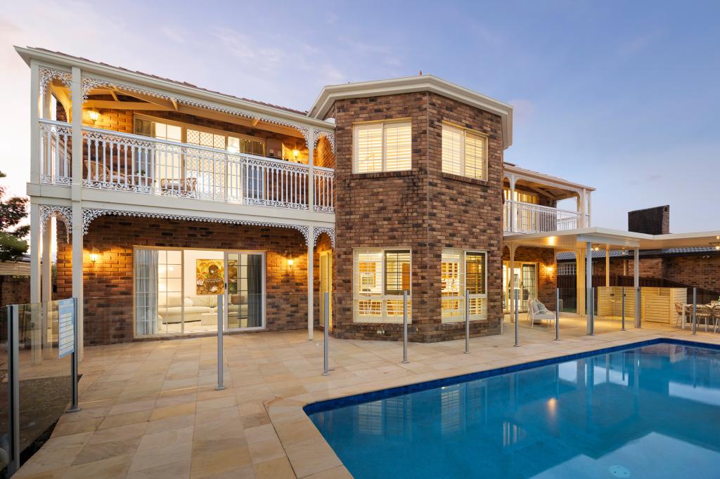 69 Port Jackson Bvd, Clear Island Waters, QLD 4226