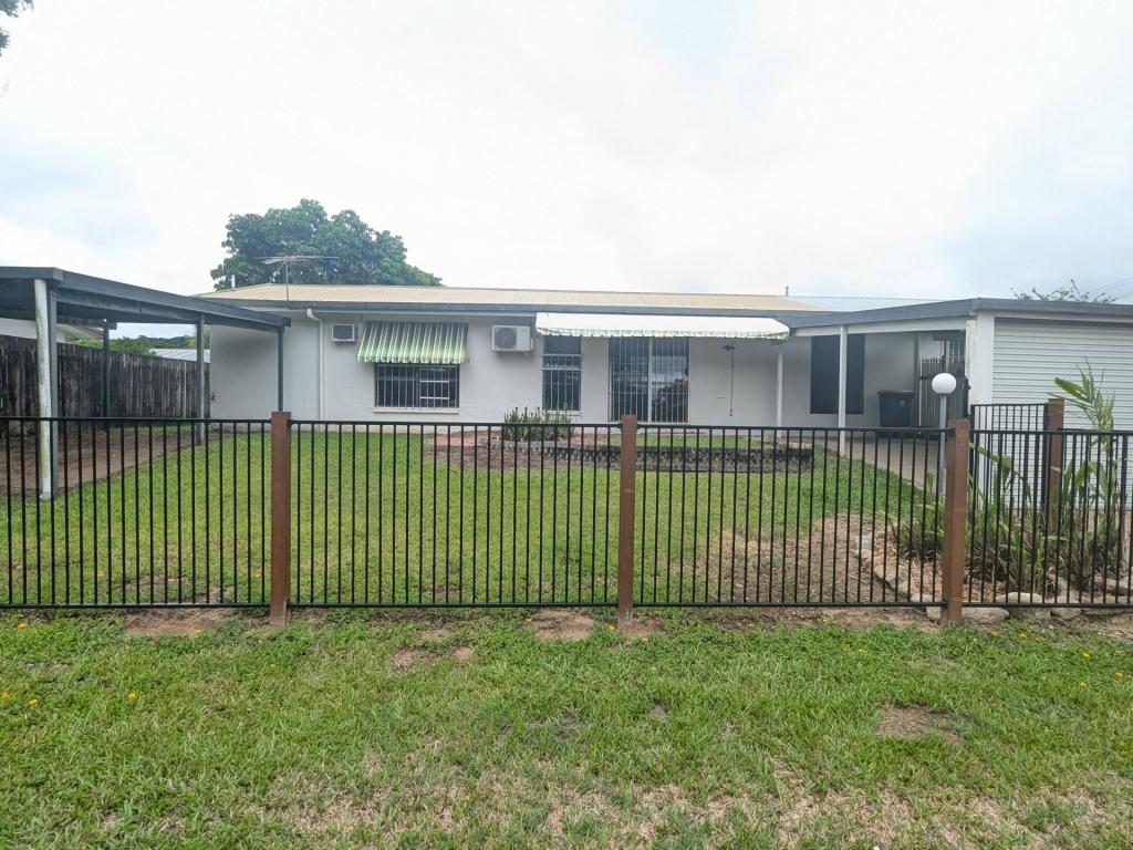 2/113 Jensen St, Whitfield, QLD 4870