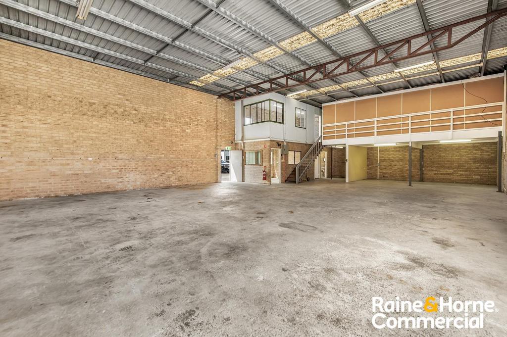 2/14 GIBBENS RD, WEST GOSFORD, NSW 2250