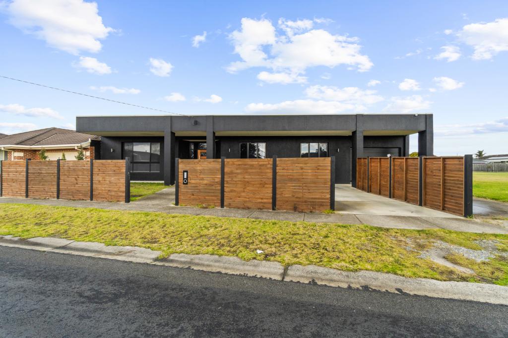 2 THE AVENUE, MORWELL, VIC 3840